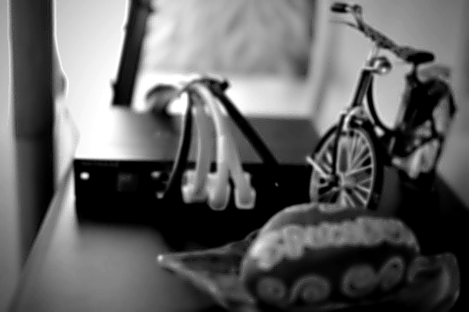 Personal tools and components on a workbench